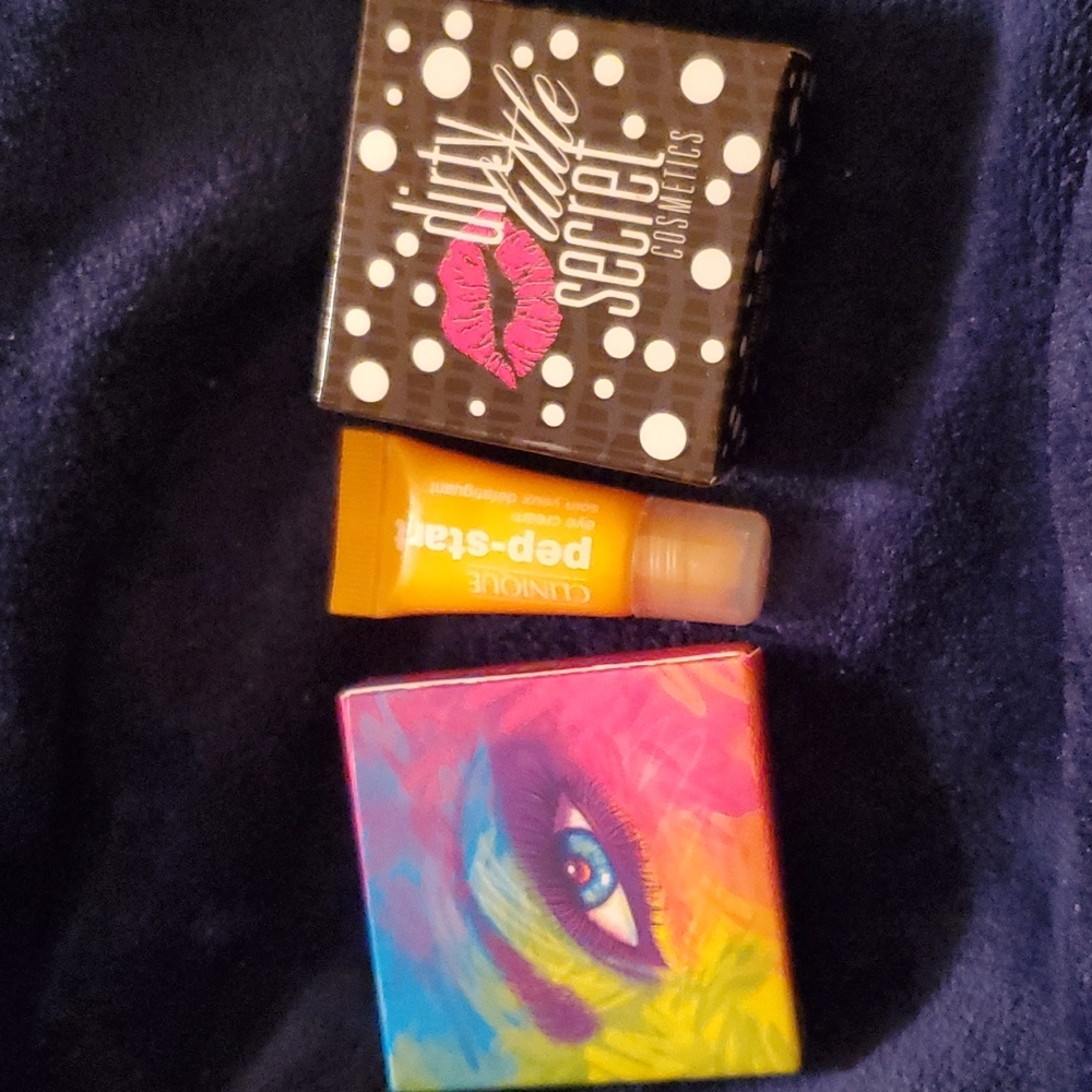 Makeup Trio